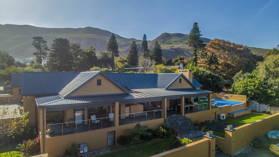 9 Bedroom Property for Sale in Onrus Western Cape